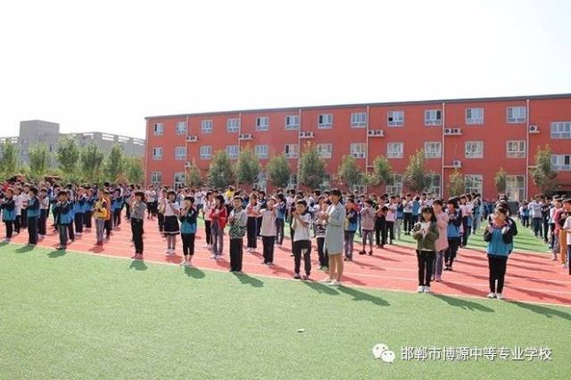 封丘县博源国际学校：引领教育潮流的绿洲
